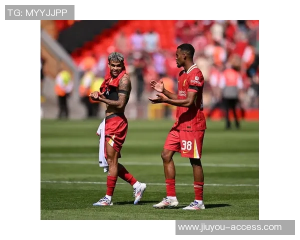 足总杯精彩对决拜仁逆转利物浦战术解析引发全场热潮 足总杯精彩对决拜仁逆转利物浦战术解析引发全场热潮