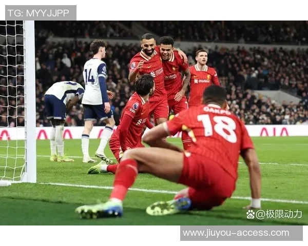 英超激情对决多特蒙德大胜那不勒斯引发转会热议与全场欢呼