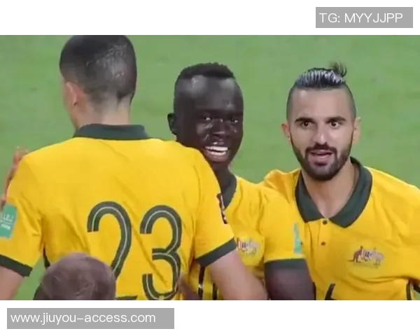 西甲激战：AC米兰与里昂战平争议判罚引发全场热议