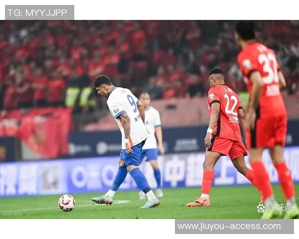 世界杯焦点战那不勒斯小胜马竞红牌事件引发全场热议